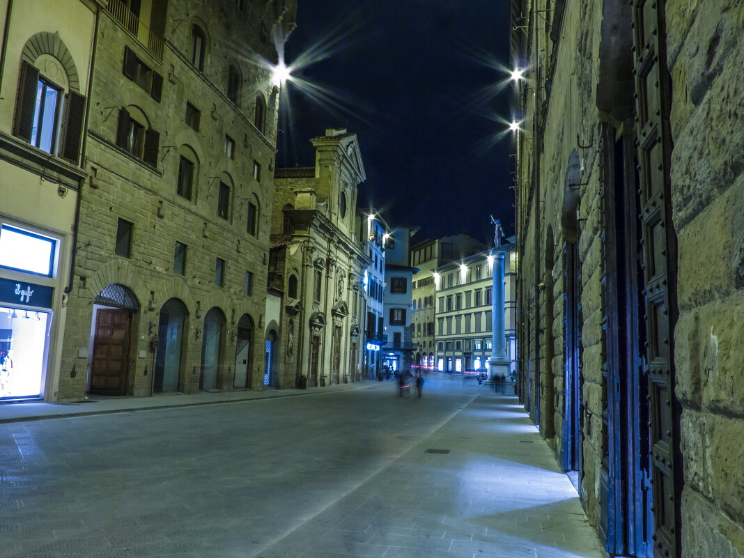 Виа-де-Торнабуони - Наталья Rosenwasser Виа-де-Торнабуони - Наталья Rosenwasser