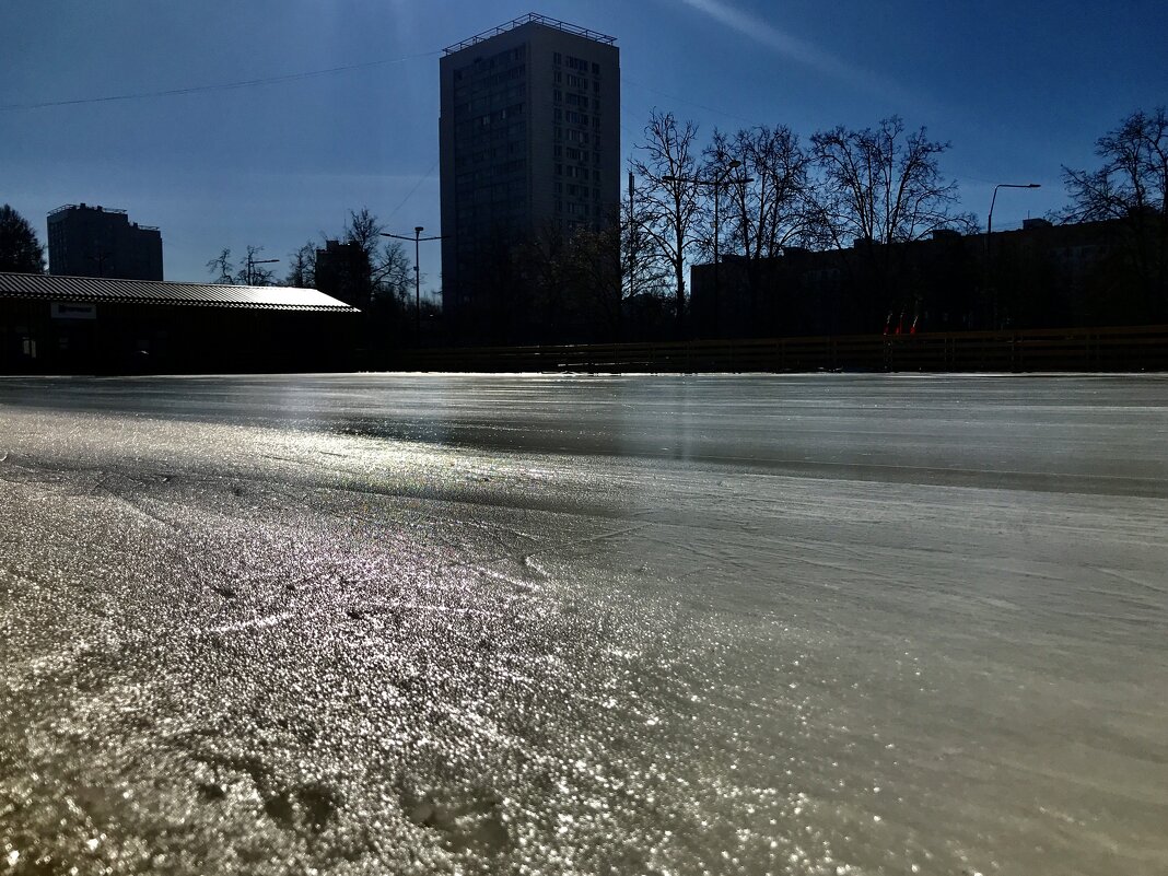 Уходящий лёд зимы… - Любовь Уходящий лёд зимы… - Любовь