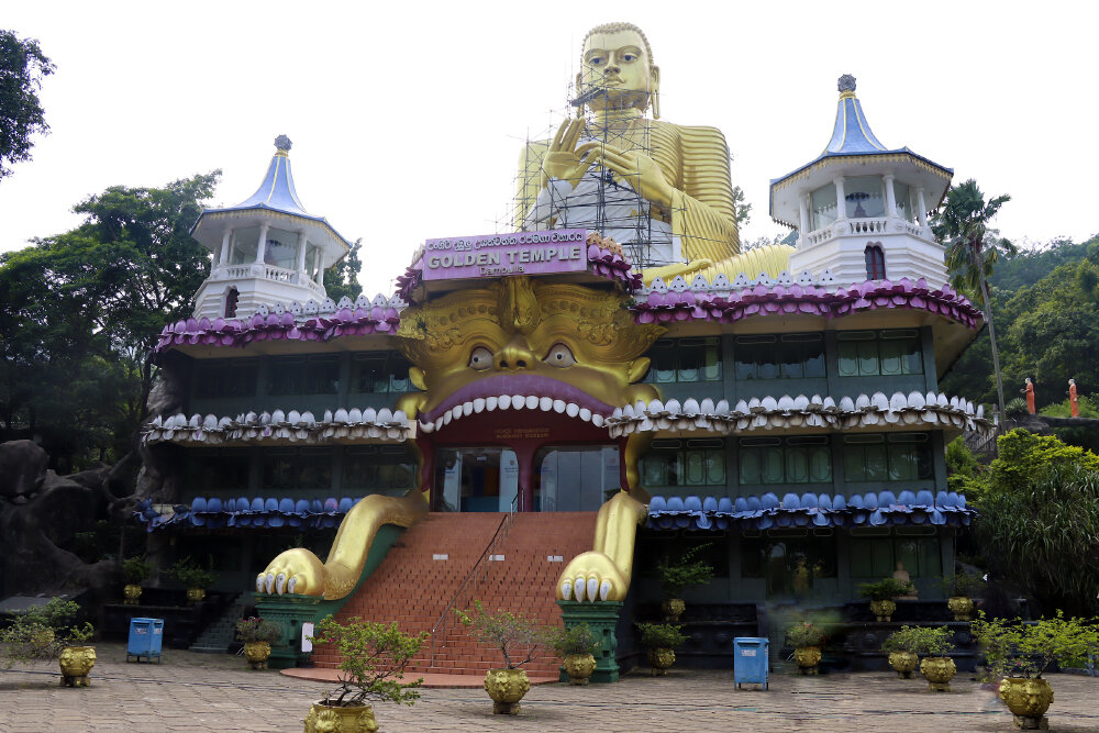 Статуя Будды в Дамбулле - Галина Ильясова Статуя Будды в Дамбулле - Галина Ильясова