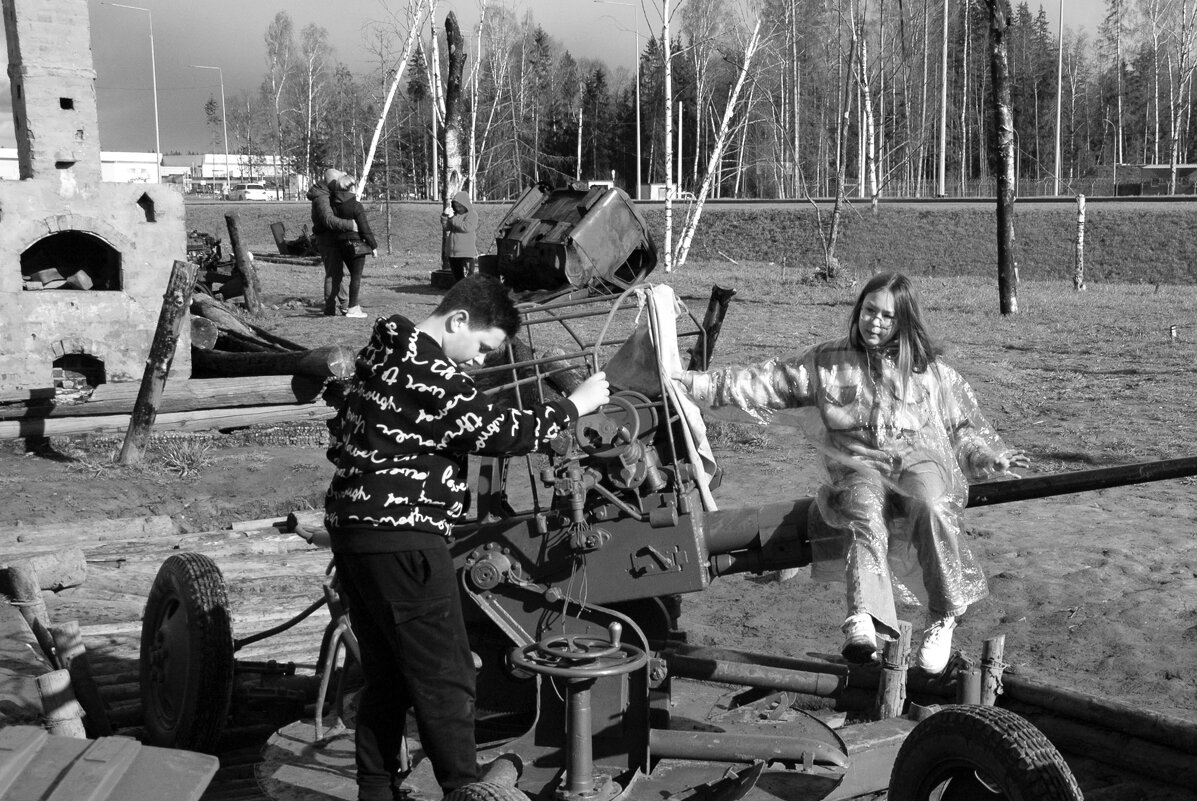 А зори здесь тихие...Парк МО РФ в Кубинке. - Борис Бутцев