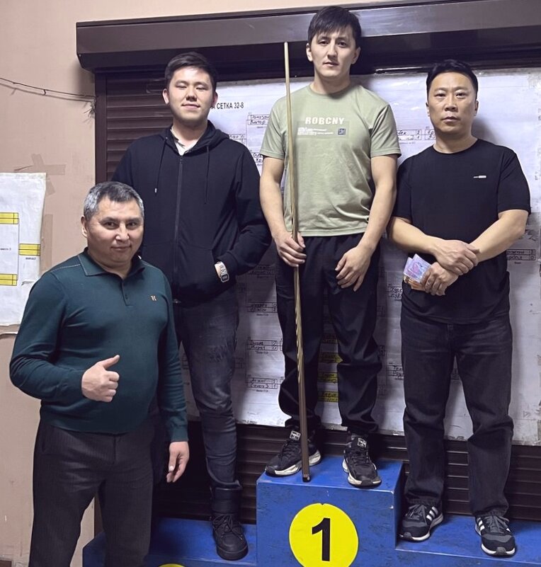 Чемпионы - Андрей Хлопонин Чемпионы - Андрей Хлопонин