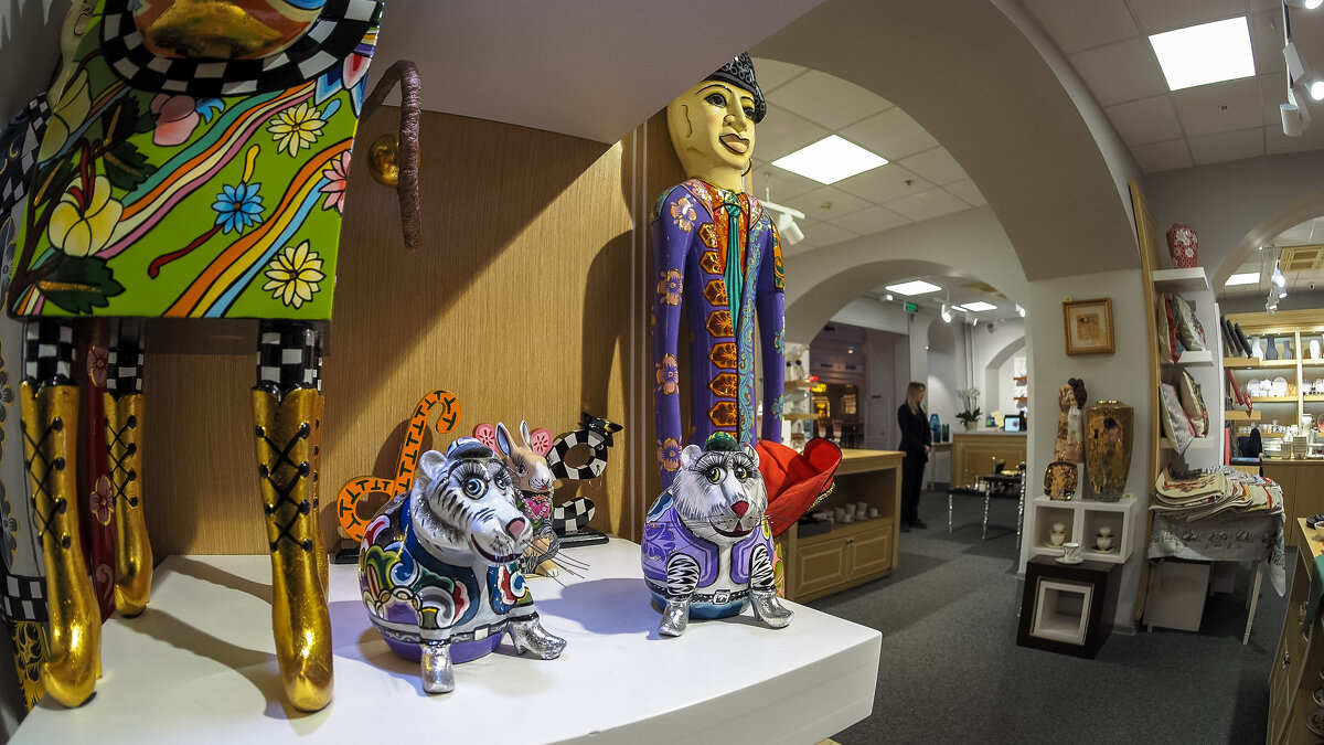 Зарисовка из ГУМа - юрий поляков