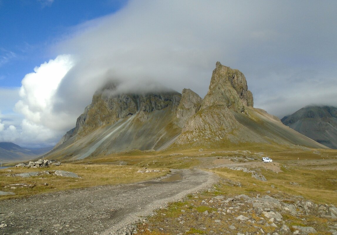 По Исландии. Пейзаж. - Игорь Матвеев 