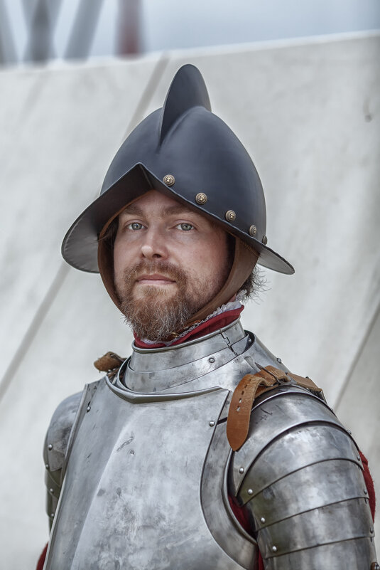 * - Александр Лисовский