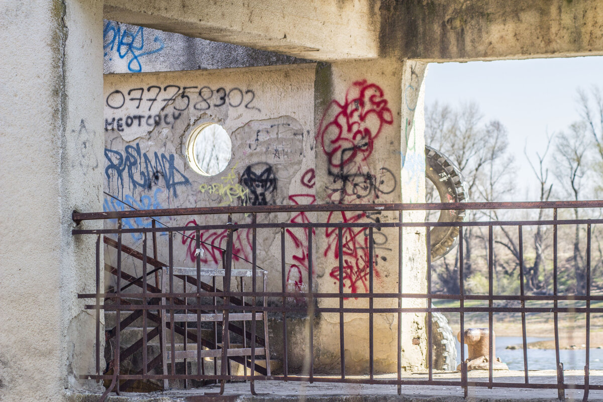 Арт - объект на набережной - Коля Лукашов Арт - объект на набережной - Коля Лукашов