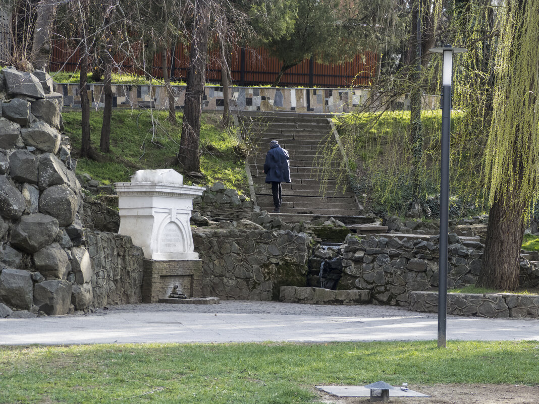 Вверх по лестнице - Валентин Семчишин Вверх по лестнице - Валентин Семчишин