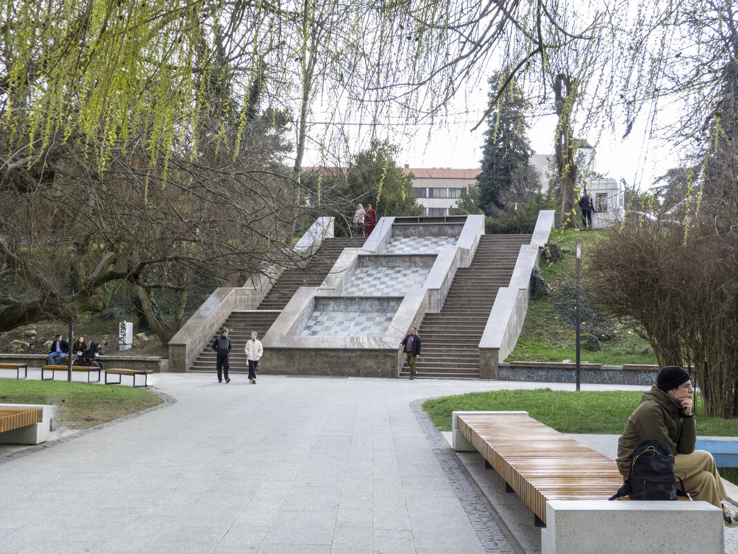 Лестница в горсаду - Валентин Семчишин