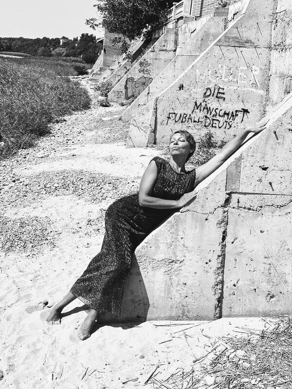 Стена - Анжелика Пухова