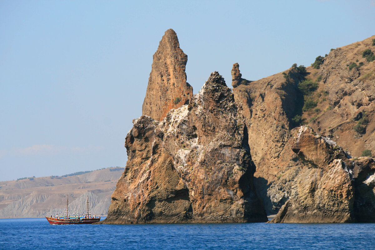 Там,где прячутся пираты - Геннадий Валеев