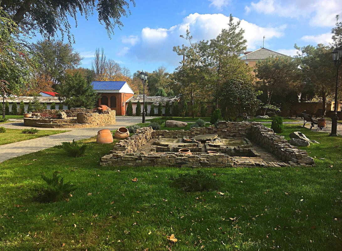 Сквер им. М. Ю. Лермонтова - Виктор Мухин