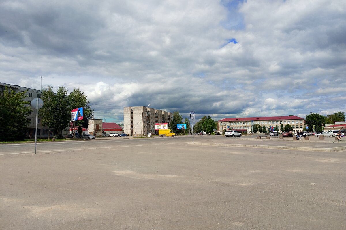 Площадь перед автовокзалом в г.Порхов - Артем 