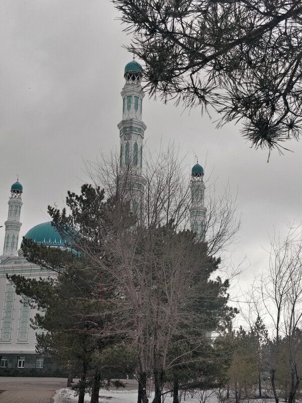 День в марте - Андрей Хлопонин