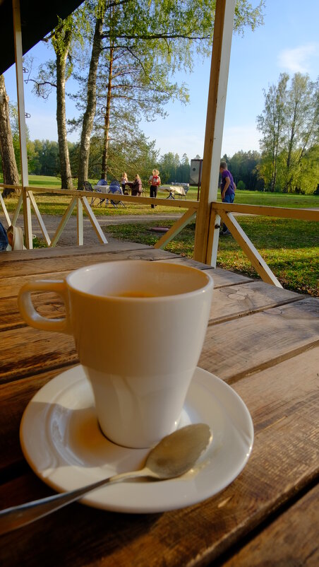 Чашка кофе в кафе "Берёзка" в Михайловском - Олег Зоркий Чашка кофе в кафе "Берёзка" в Михайловском - Олег Зоркий