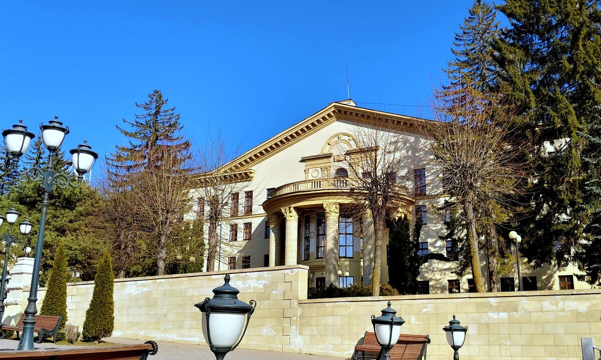 На Ленинском проспекте. - Александр Кондаков