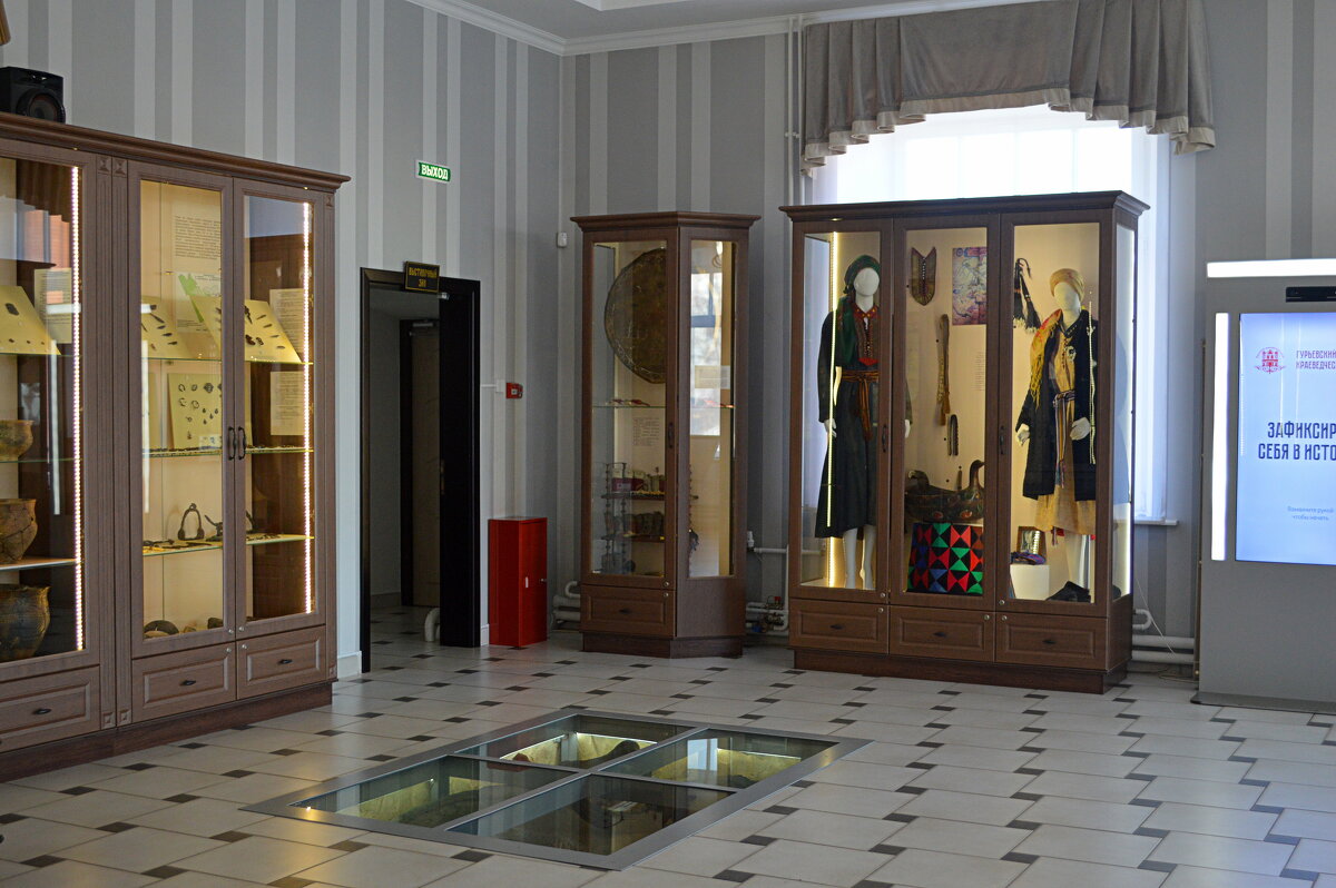 Краеведческий музей Гурьевска. Один из залов - Татьяна Лютаева