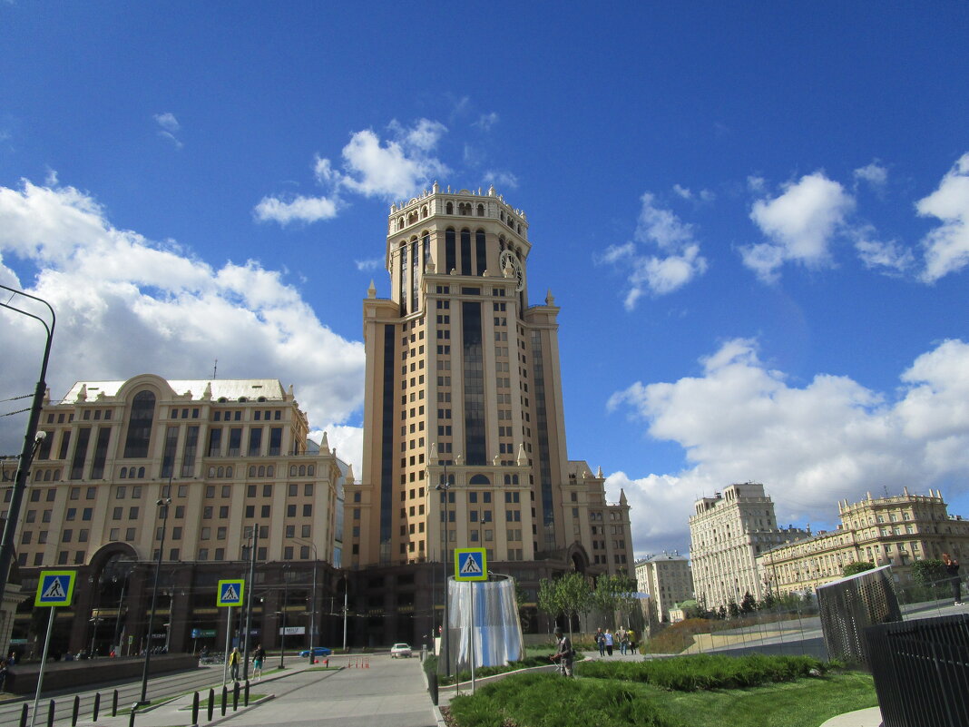 Проездом в Москве - Елена Шаламова Проездом в Москве - Елена Шаламова