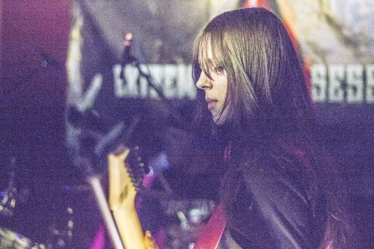 Портрет красавицы гитаристки - Коля Лукашов