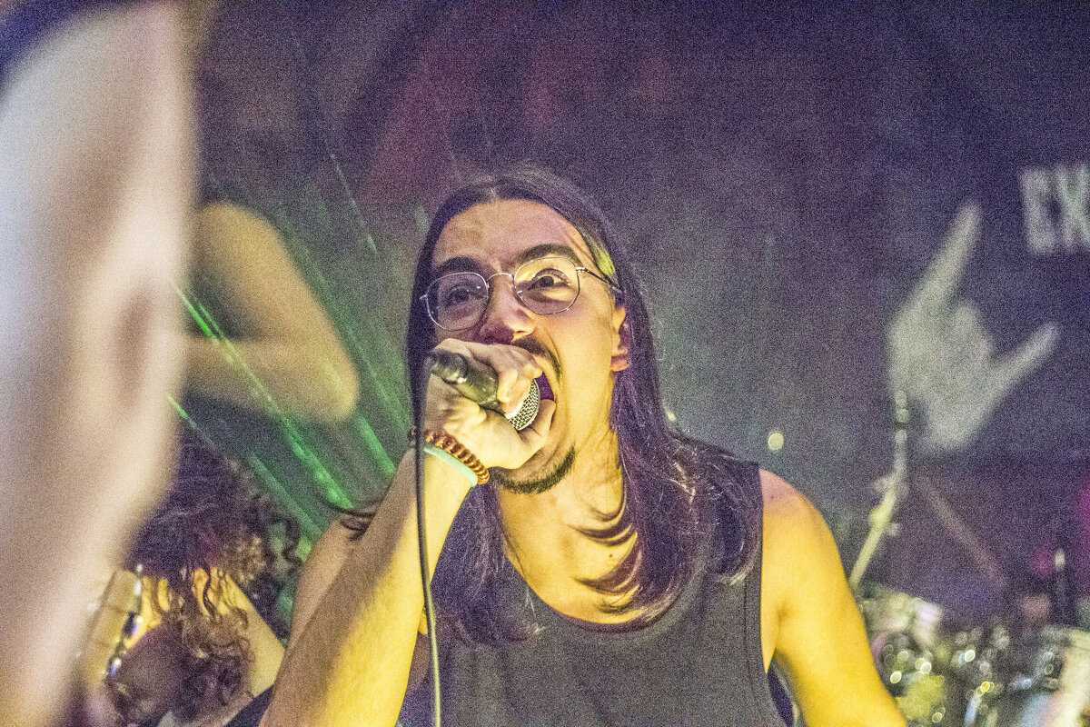 Портрет импульсивного вокалиста - красавчика - Коля Лукашов Портрет импульсивного вокалиста - красавчика - Коля Лукашов