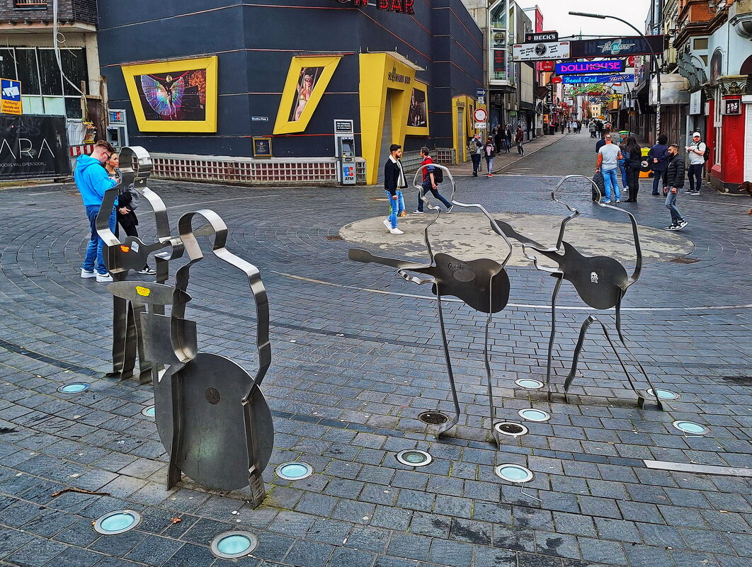 Площадь Битлз - Андрей K. Площадь Битлз - Андрей K.