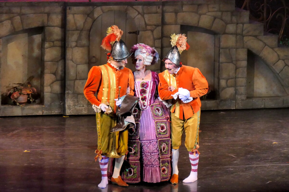 Мадам, без примерки нельзя! - Валерий Судачок