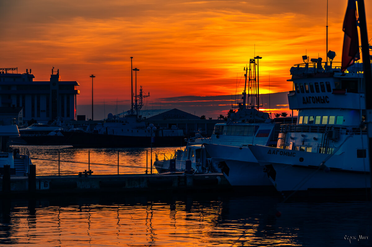 Закат в порту - Сергей Алексеевич Митянин