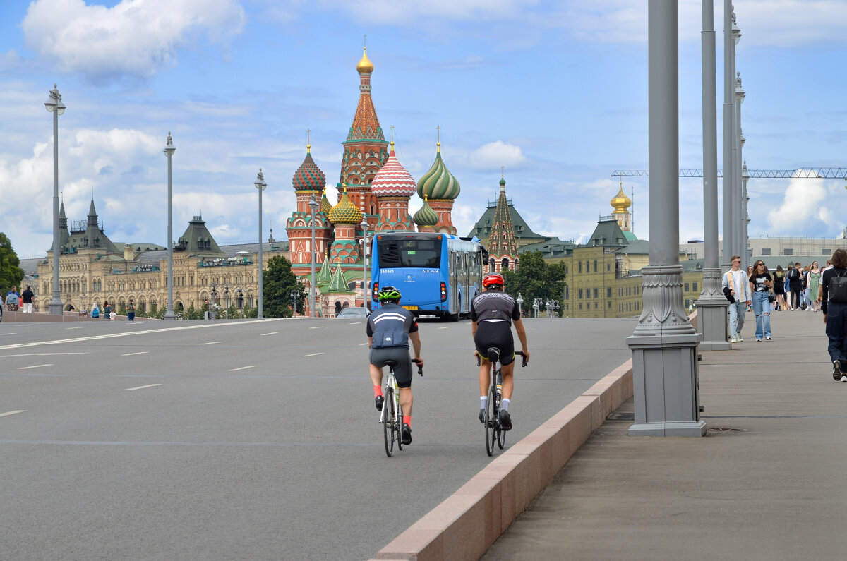 к сердцу Москвы. - Валерий Пославский к сердцу Москвы. - Валерий Пославский