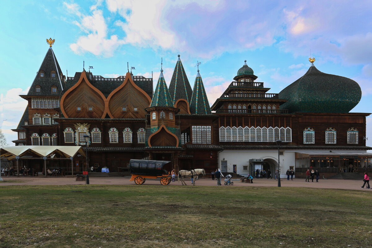 Коломенское. дворец царя Алексея Михайловича - Ninell Nikitina