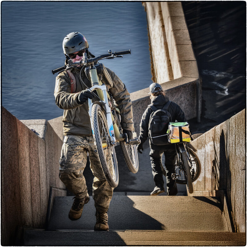 Путь один, направления разные - Анатолий ИМХО