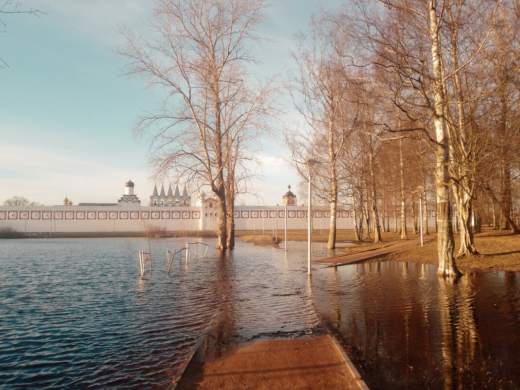 Весенний день - Сергей Кочнев
