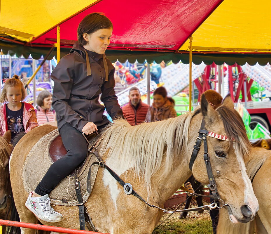 На Ярмарке - Sergey Grim