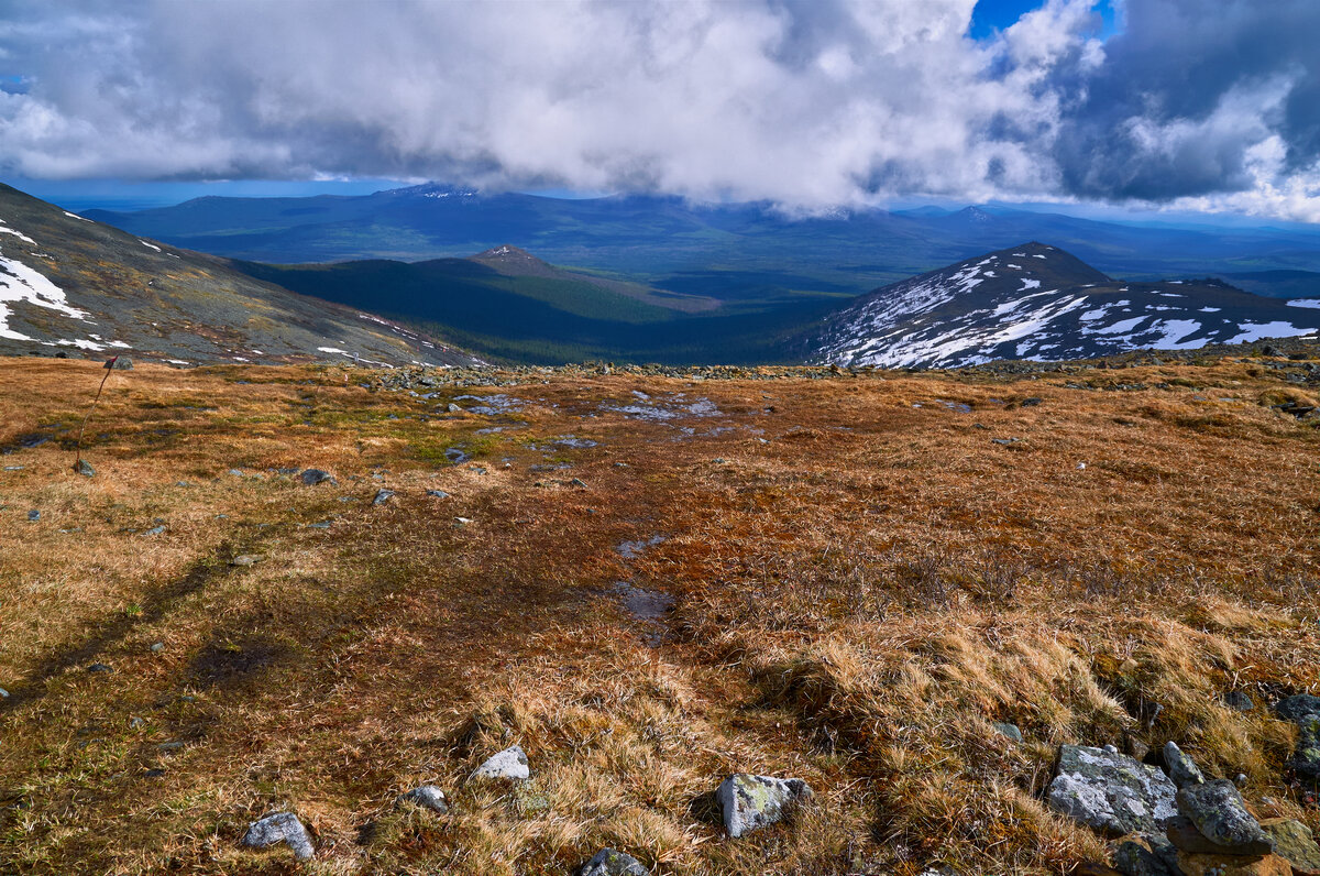 И спускаемся мы с покорённых вершин...2 - Юрий кот