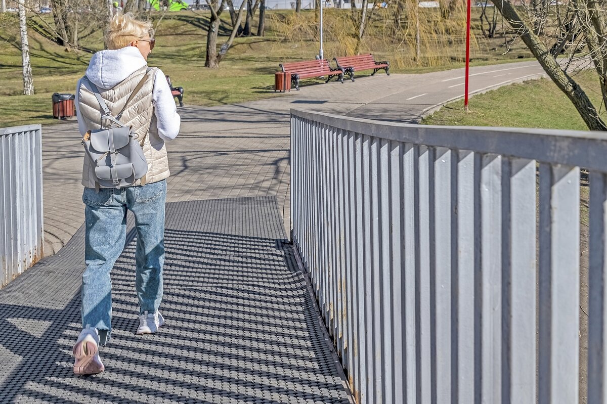 Торопится - Валерий Иванович Торопится - Валерий Иванович