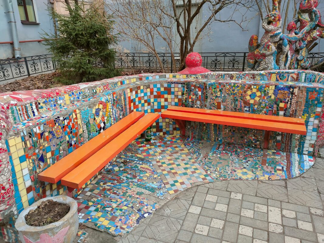 Мозаичный дворик в Санк-Петербурге - Ирэн Мозаичный дворик в Санк-Петербурге - Ирэн