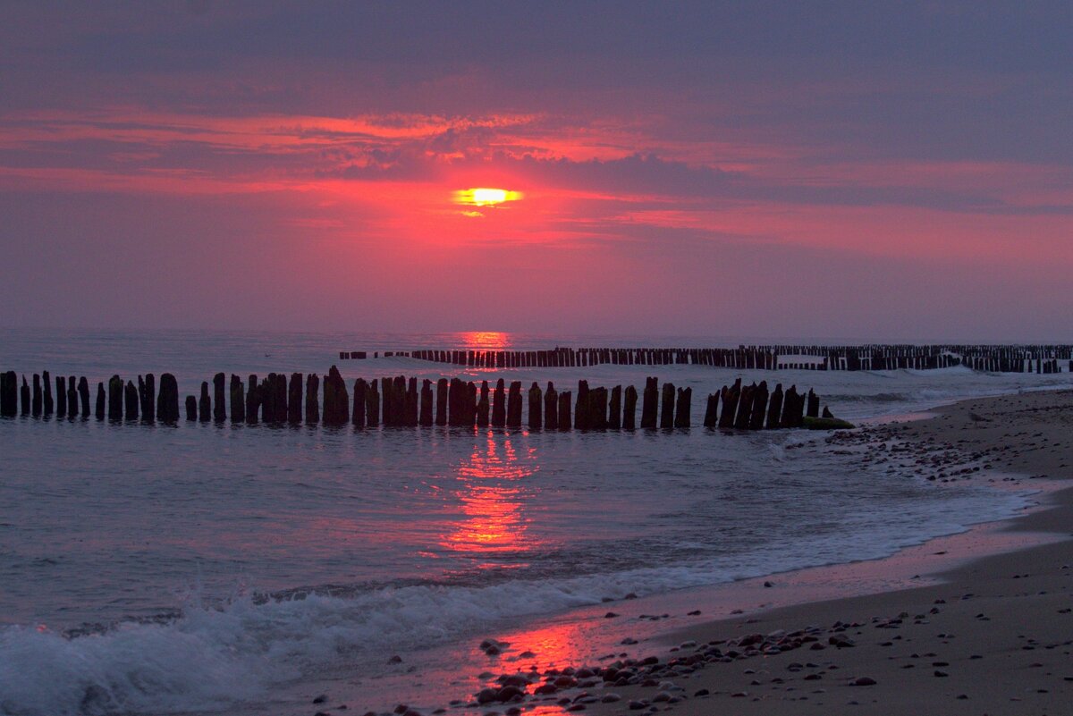 Рассвет пасмурным утром - Юрий. Шмаков