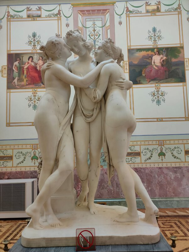 Скульптура Эрмитажа "Три Грации" в Санк-Петербурге - Ирэн 