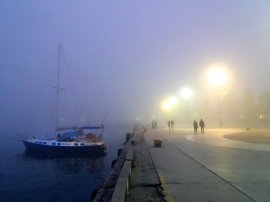 Туман в Ялте - Геннадий Валеев Туман в Ялте - Геннадий Валеев