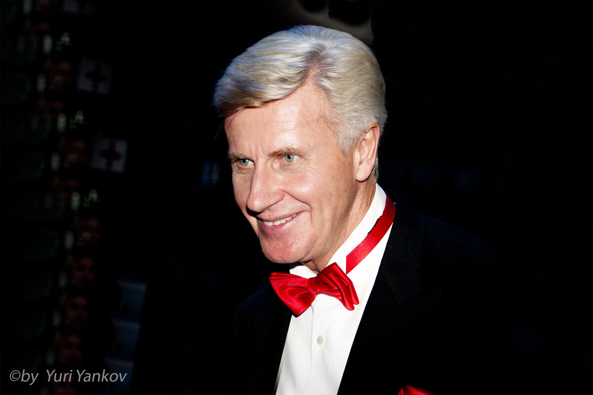 Александр Загорский ринг-анонсер - Юрий Яньков Александр Загорский ринг-анонсер - Юрий Яньков