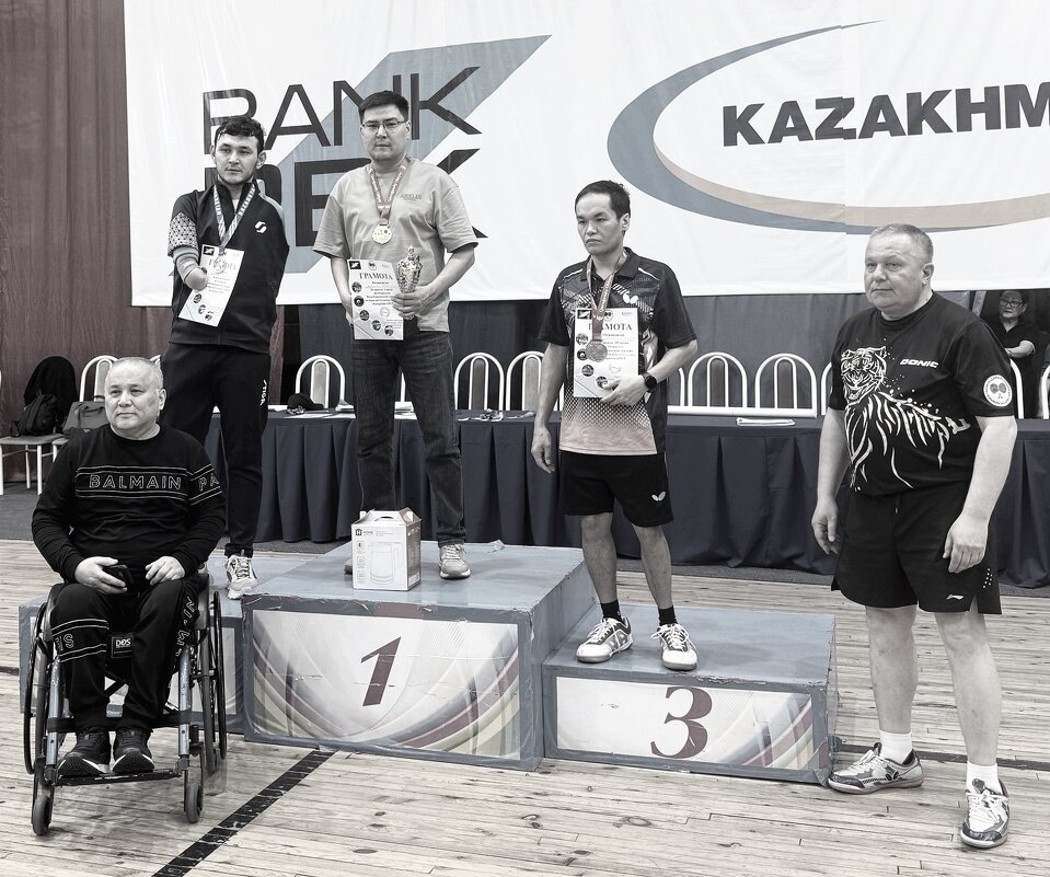 Чемпионы - Андрей Хлопонин