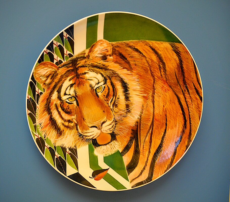 Не пора ли обратиться за помощью  к другу , чтобы закончил всю эту апрельскую канитель ? ) - Анатолий Колосов