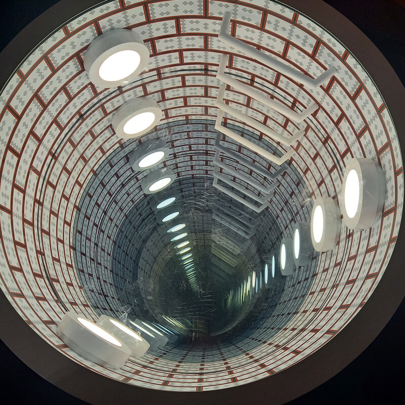 Вверх или вниз? - Oleg4618 Шутченко Вверх или вниз? - Oleg4618 Шутченко