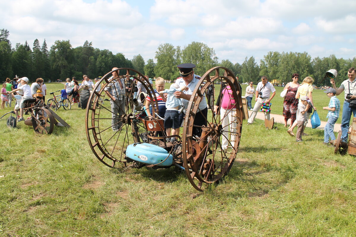 Чудо-юдомобиль - Олег Зоркий Чудо-юдомобиль - Олег Зоркий