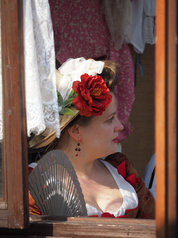 ...И  красавица в каждом окне... ))) - Всеволод 