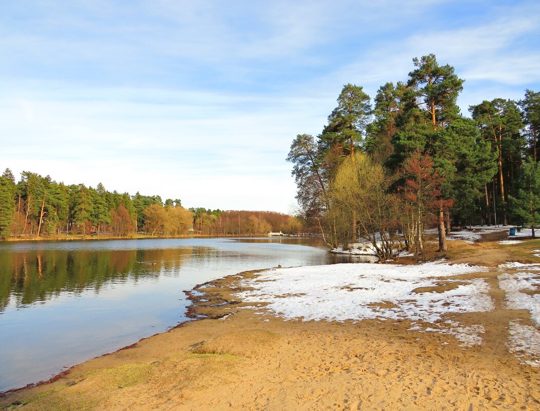 Весенний пляж - Андрей Снегерёв Весенний пляж - Андрей Снегерёв