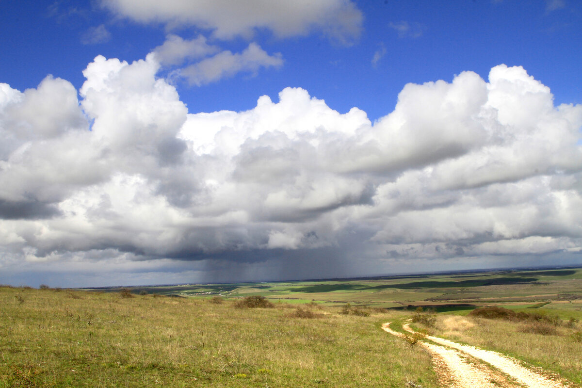 Где-то далеко идут дожди - Геннадий Валеев Где-то далеко идут дожди - Геннадий Валеев