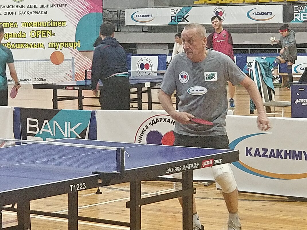 Настольный теннис - Андрей Хлопонин