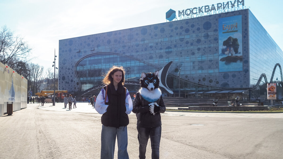 Где то на ВДНХ - юрий поляков Где то на ВДНХ - юрий поляков