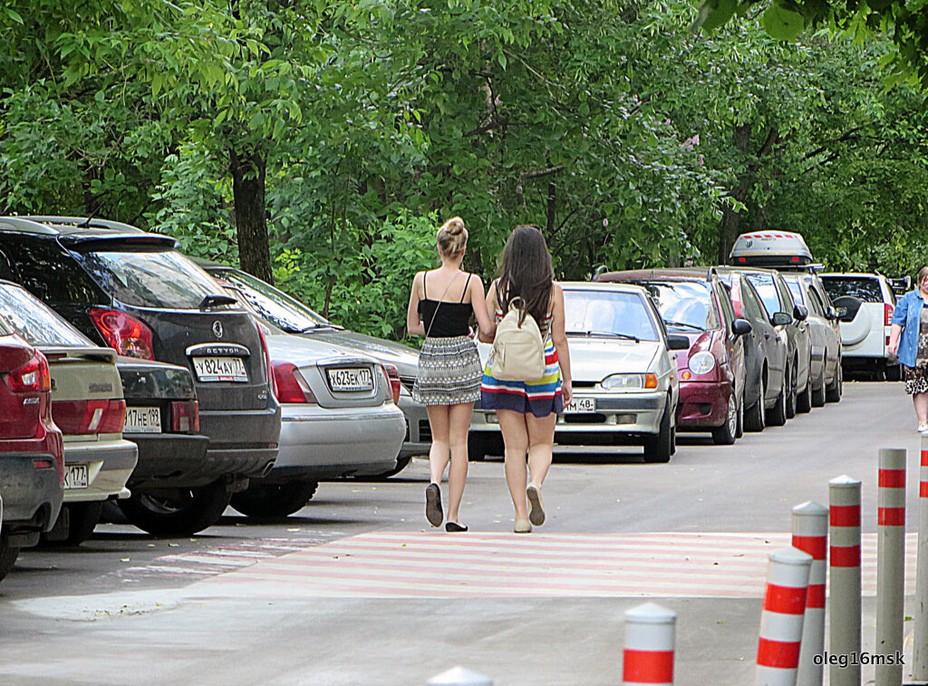 девчонки и авто - Олег Лукьянов