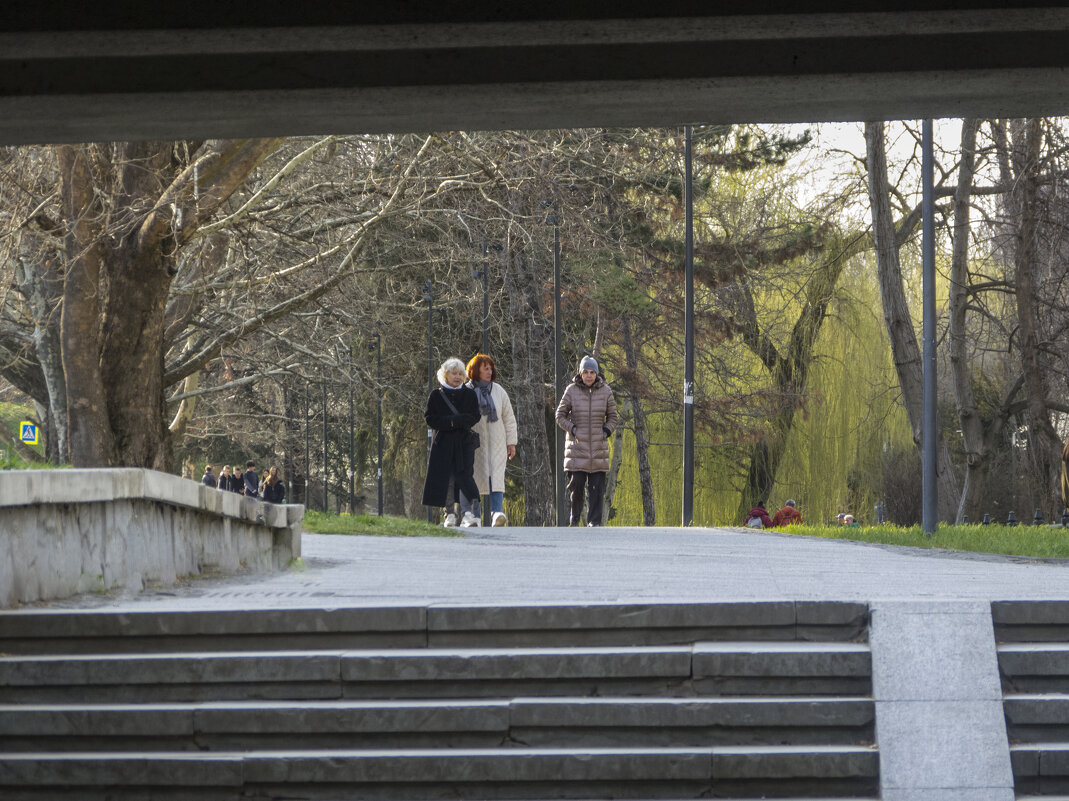 Снимок из подземного  перехода - Валентин Семчишин