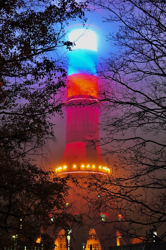 Останкинская башня в тумане - Александр Конов Останкинская башня в тумане - Александр Конов