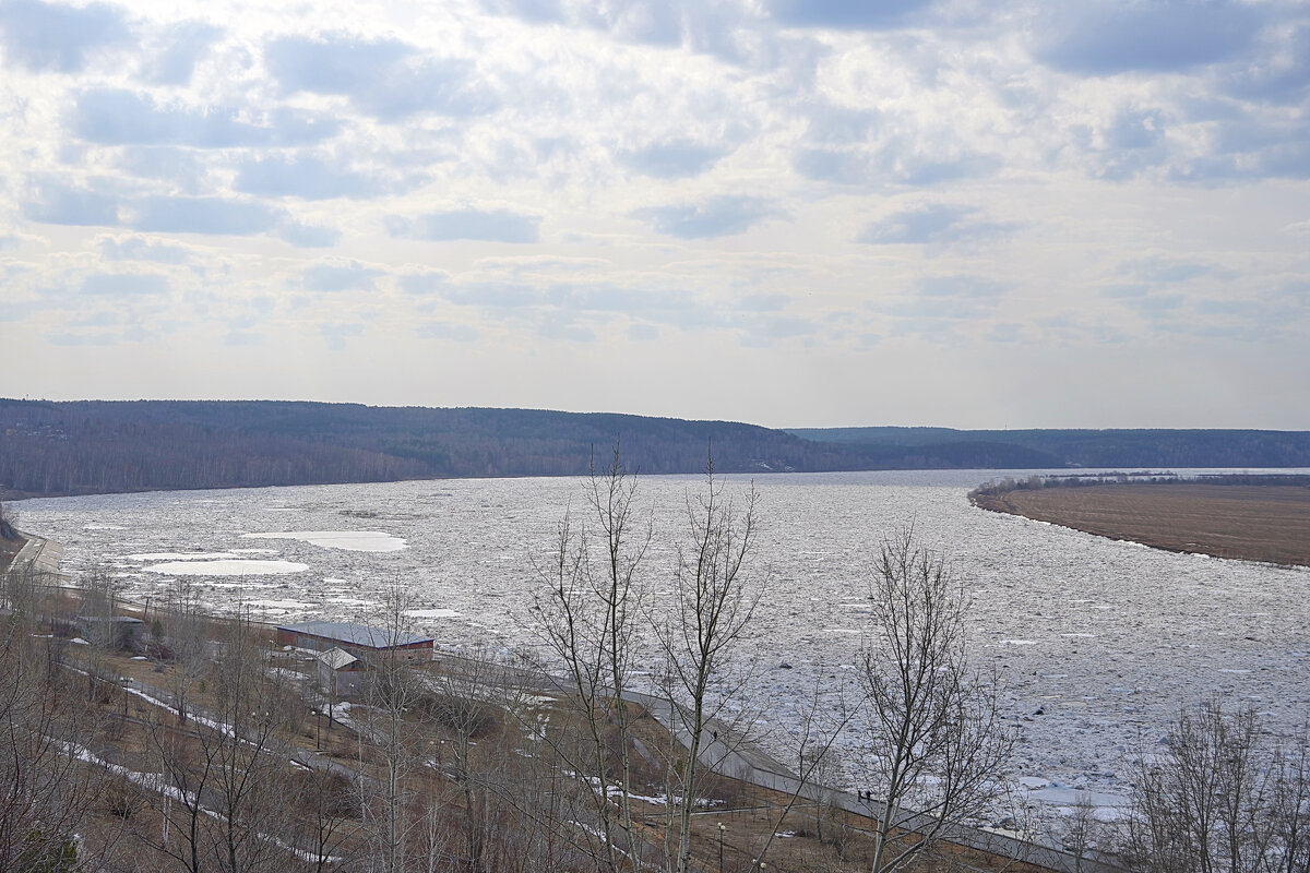 Ледоход на Томи - Галина Кан Ледоход на Томи - Галина Кан